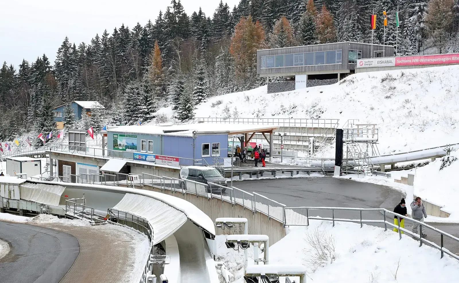 Zielbereich des SachsenEnergie-Eiskanals Altenberg im Schnee